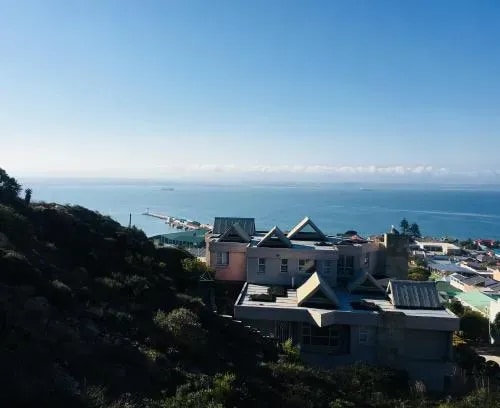 The Lookout Apartment