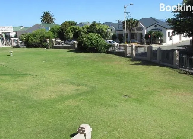 Point Village, Sean's House
