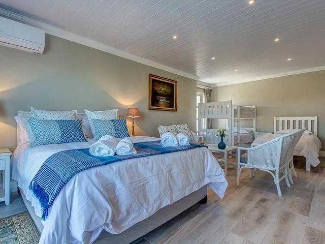 Marine Manor